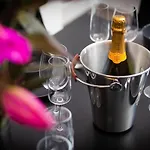 Kotel Apart-hotel 4*